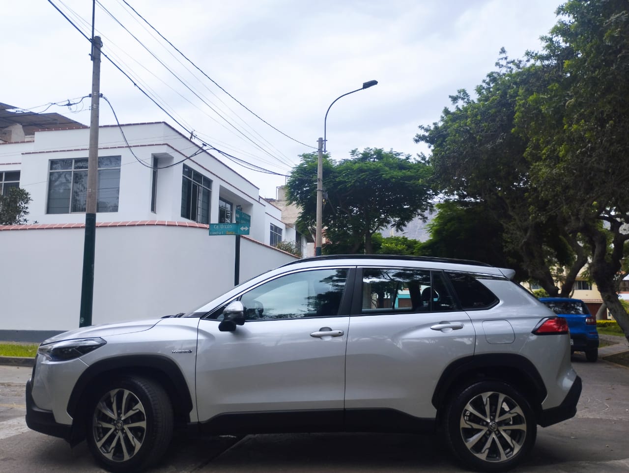 TOYOTA COROLLA CROSS